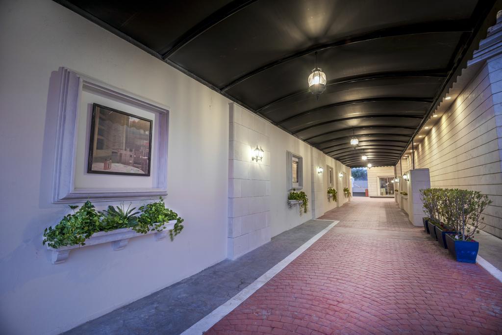 Mira Trio Hotel - Riyadh - Tahlia Street Riade Exterior foto